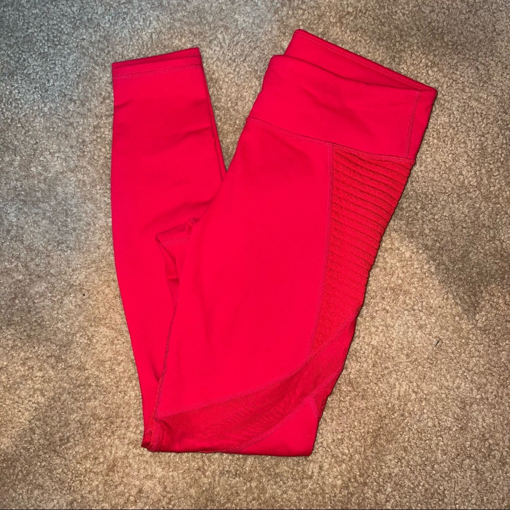 Red Fabletics set - Picture 6 of 7